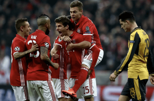 33分！克尼佩尔创职业生涯单场得分新高，却难阻黄蜂败局（克尼佩尔33分创生涯新高，黄蜂仍吞败）