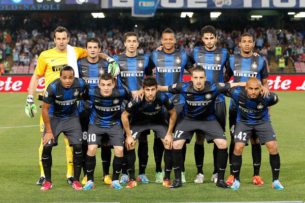 日本队2026年世界杯球衣：深蓝色底色+浅蓝色波浪状图案