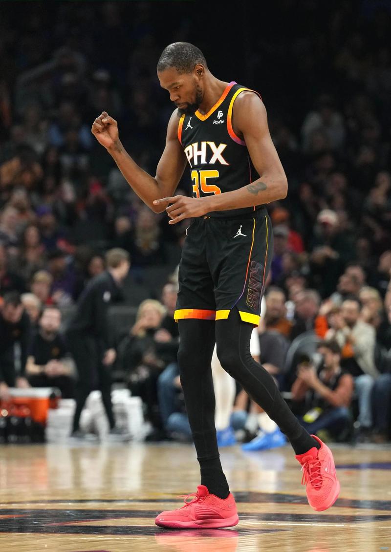 媒体人：玉昆接近签约前浙江队主帅乔迪，还相中一名巴西前腰（媒体人称玉昆接近签下前浙江主帅乔迪，并看上了一名巴西前腰）