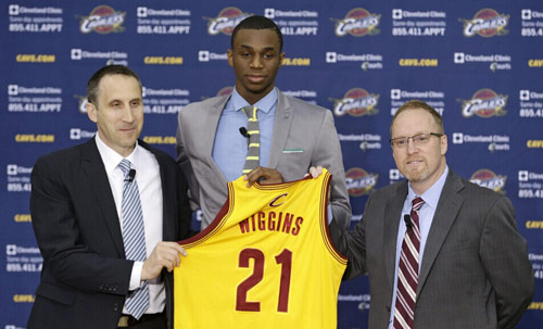 迪马特奥：桑乔回多特进了欧冠决赛，说明他的表现取决于心态（迪马特奥：桑乔回归多特挺进欧冠决赛，心态左右他的发挥）