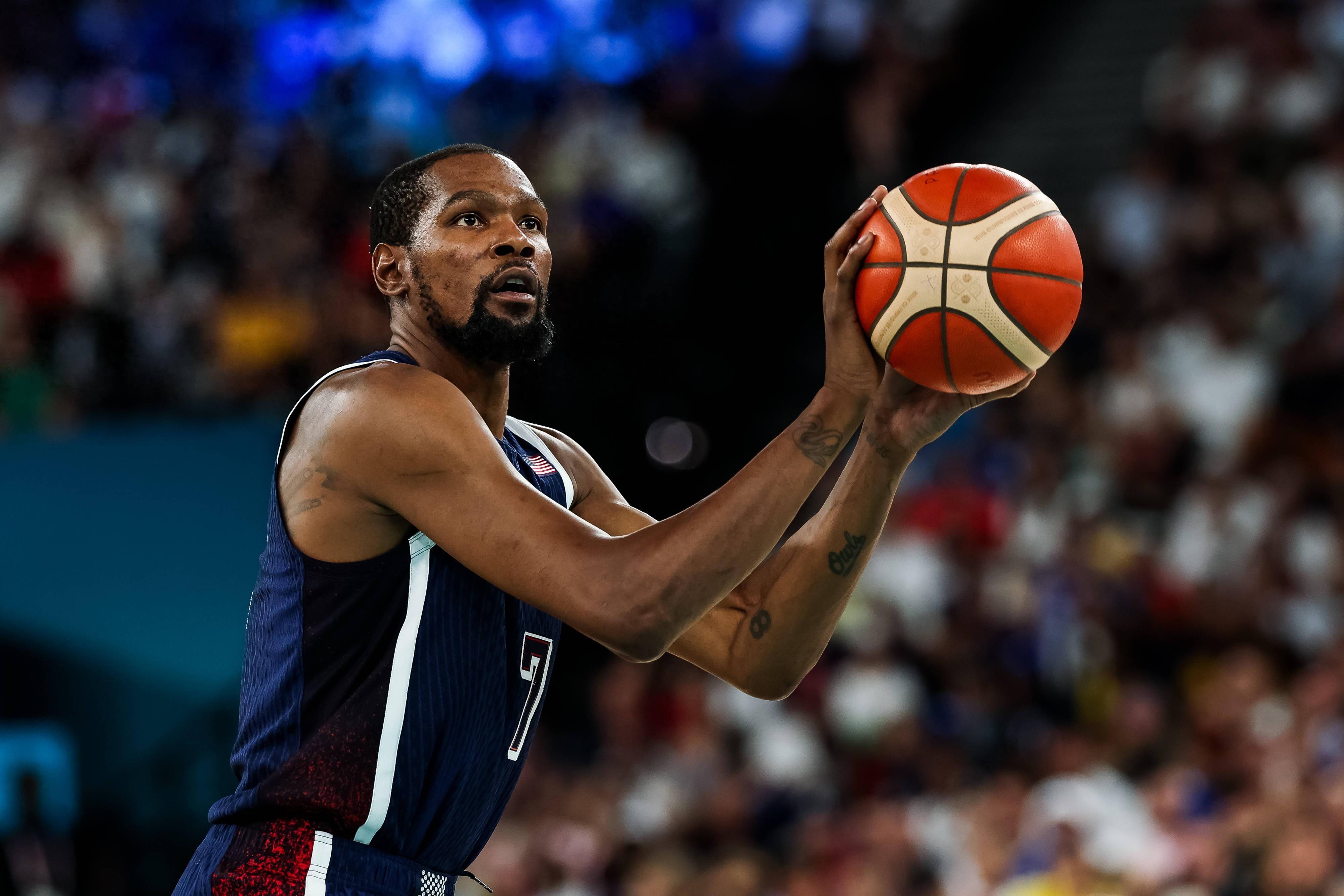 澳超战报：克拉耶夫险破门，西悉尼流浪者0-0布里斯班狮吼（澳超赛况：克拉耶夫错失良机，西悉尼流浪者与布里斯班狮吼互交白卷）