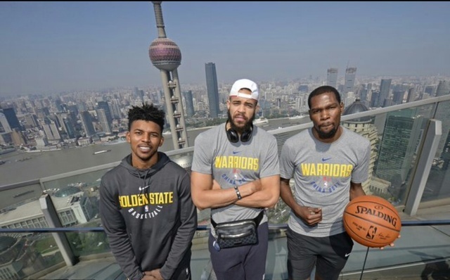 BBC：沙特仍有兴趣签下萨拉赫，球员在利物浦已连续两场替补（BBC：沙特仍追逐萨拉赫，后者在利物浦已连两场替补）